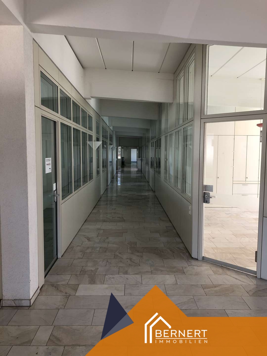 Bürogebäude